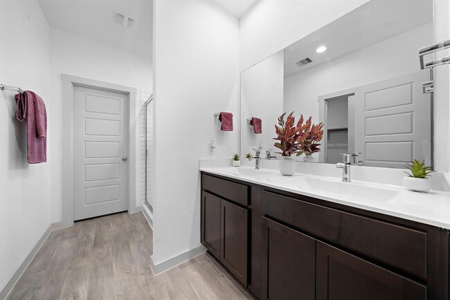 Building Photo - 12511 Abbey House Ct