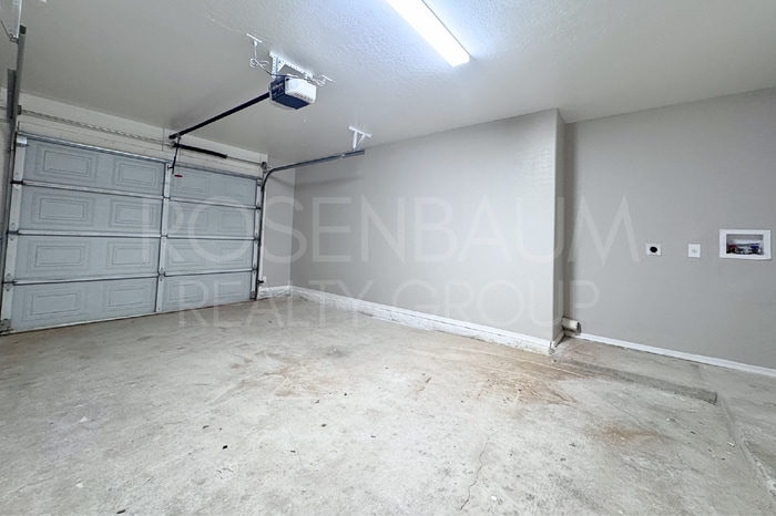 Building Photo - 15547 S Moon Valley Rd