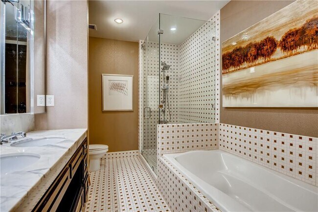 Building Photo - 1820 Peachtree Rd NW