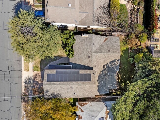 Building Photo - Lovely Del Cerro Home w/Solar and A/C