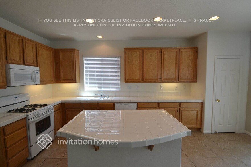 Building Photo - 4308 Vahan Ct