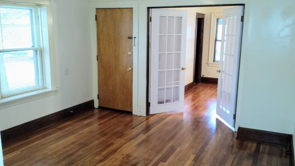 Building Photo - 1973 W 44th St