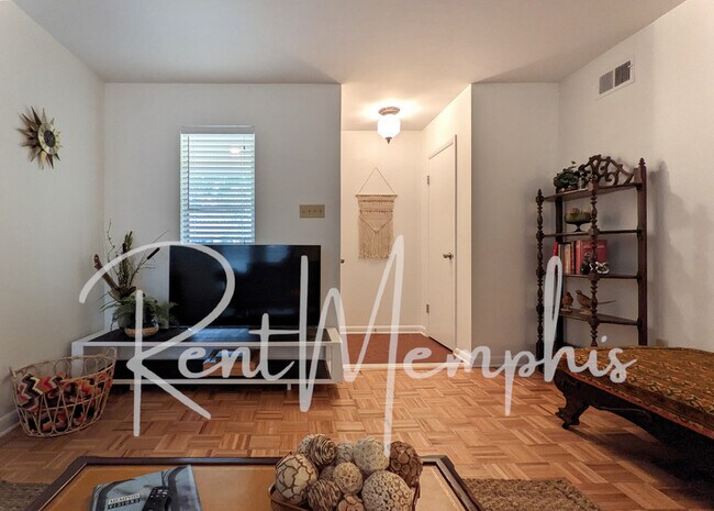 Building Photo - 1609 Forest Ave