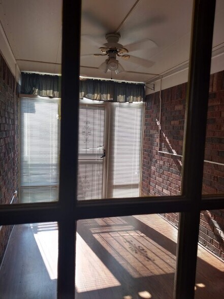 Building Photo - 1685 Beaver Trail Dr