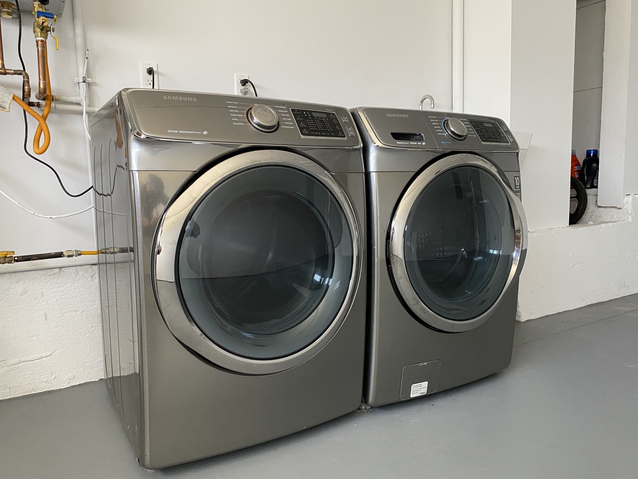 Building Photo - 52 Avalon Dr