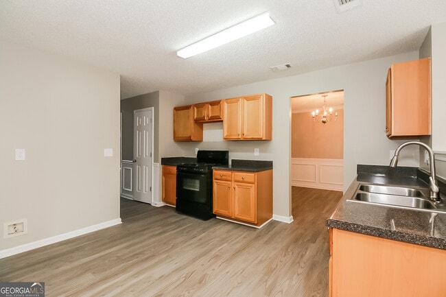 Building Photo - 6462 Dekeon Dr