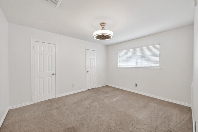 Building Photo - 12818 Westella Dr