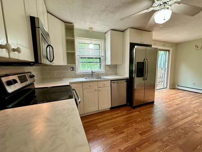 Building Photo - 58 Trailwood Dr