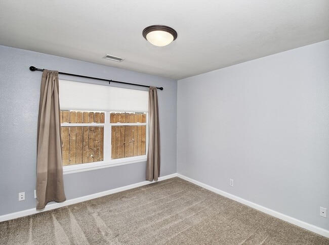 Building Photo - Lovely 3 bedroom, 2 bath home for rent in ...