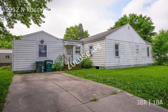 Building Photo - 2312 N Rosewood Ave
