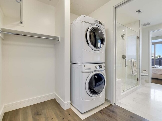 Building Photo - 501 West Ave