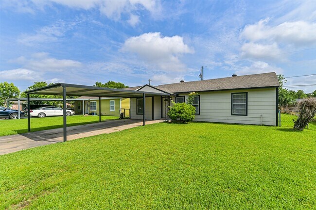 Primary Photo - 5007 Northridge Dr