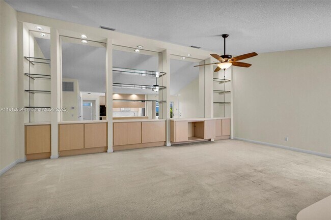 Building Photo - 2904 Pin Oak Ct