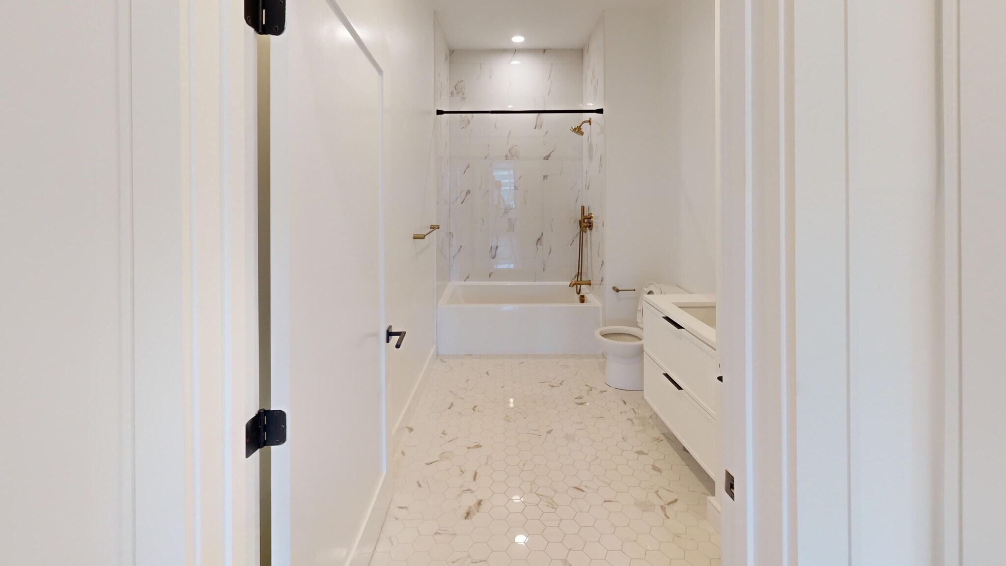 Building Photo - 46 Leo M Birmingham Pky