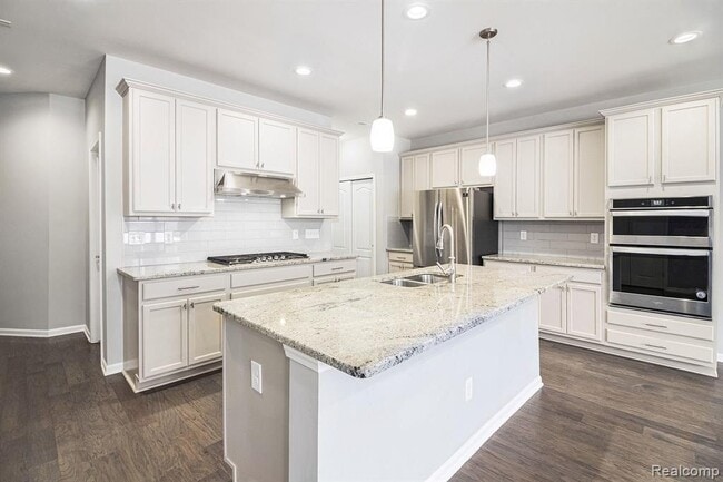 Building Photo - 43642 Chancellor Ln