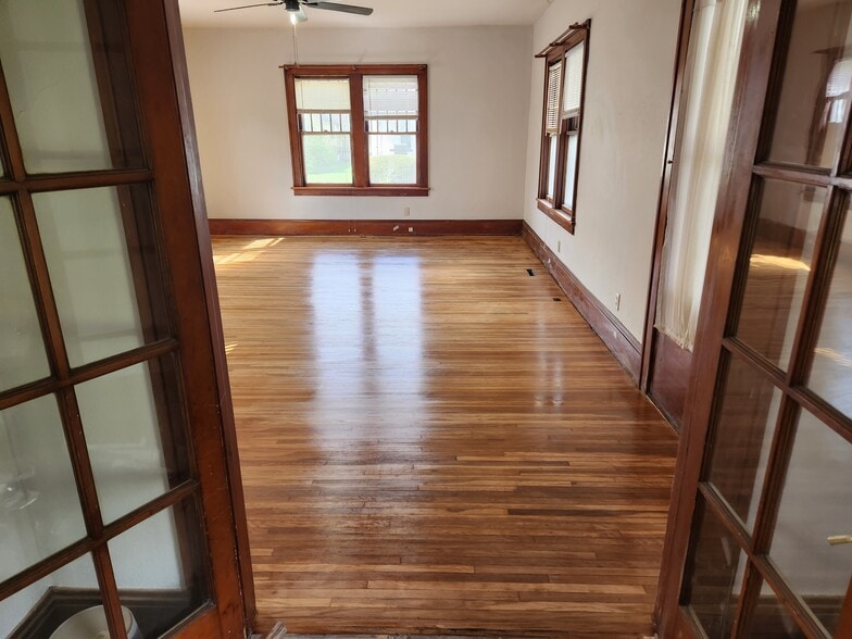 Building Photo - 1303 Brick St