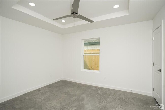 Building Photo - 24 Jenna Ln