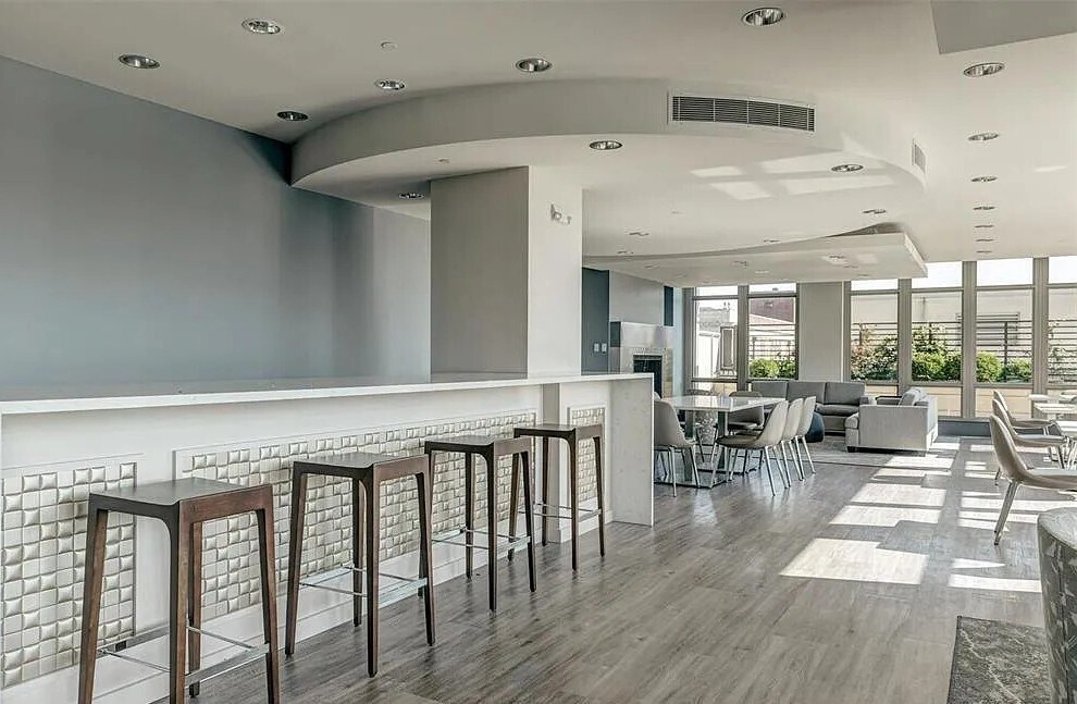 Building Photo - 4909 Laclede Ave