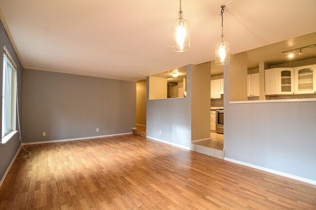 Building Photo - Shoreline Two Bedroom Condo