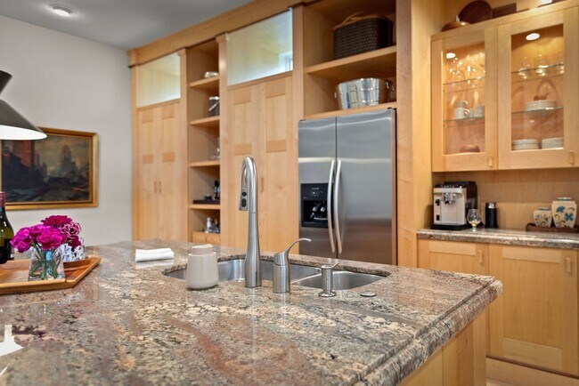 Building Photo - Stout Street 2 BDR at Curtis Park