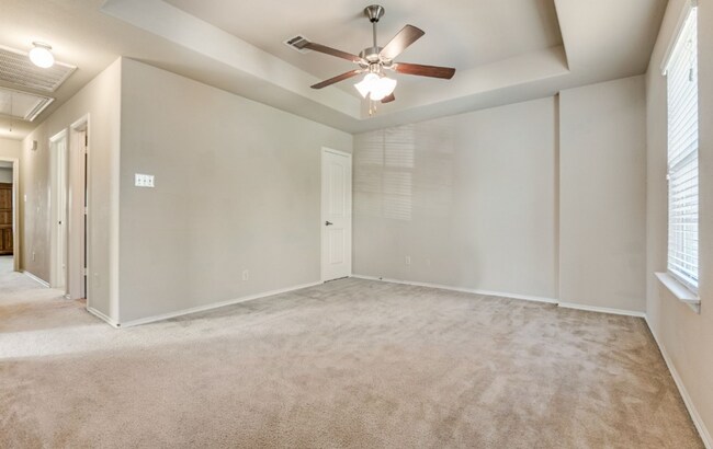 Building Photo - 322 Tribute Dr