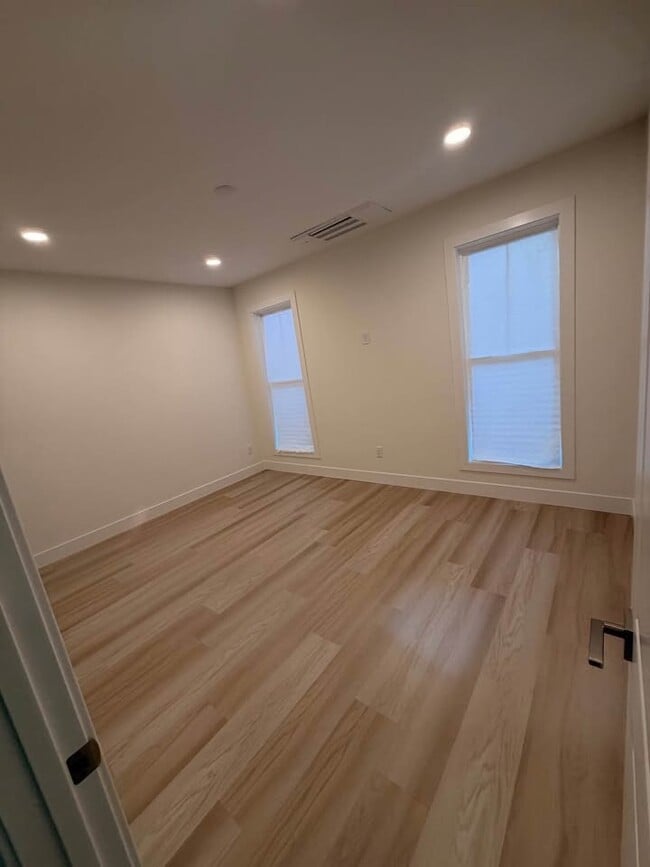 Building Photo - 31793 Leaf Ln