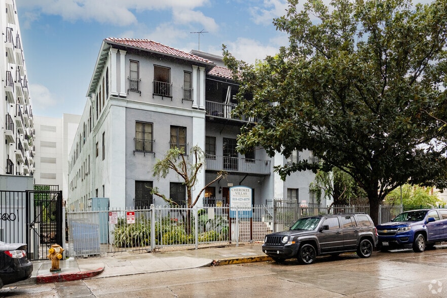 Building Photo - Cherokee Villas