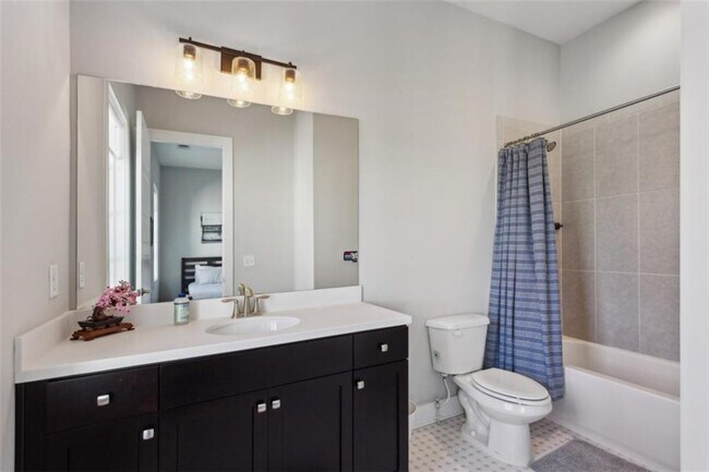 Building Photo - 1837 Brooks Dr NW