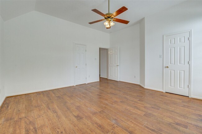 Building Photo - 16464 Beewood Glen Dr