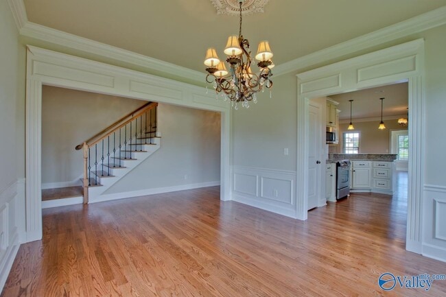 Building Photo - 4905 Saddle Ridge Dr SE