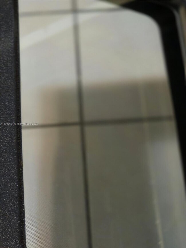 Building Photo - 5100 SW 41st St