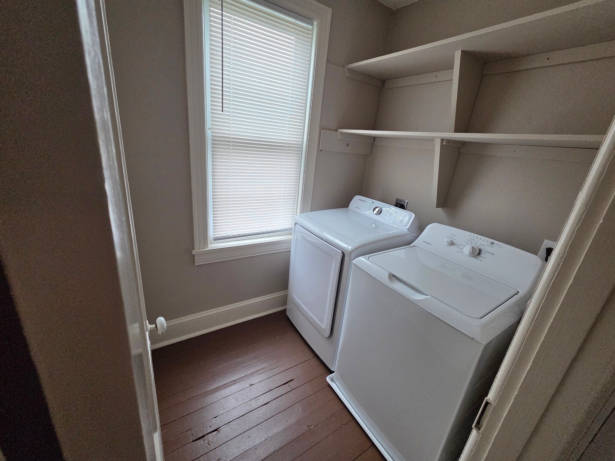 Washer and driver on same floor - 146 E 2nd St