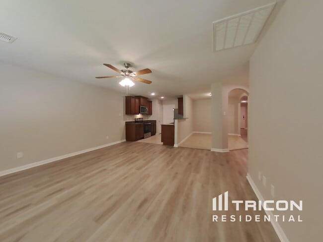 Building Photo - 27016 Leonardo Dr