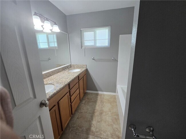 Building Photo - 1965 E Coulston St