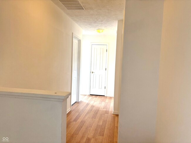 Building Photo - 11052 Oakspring Dr