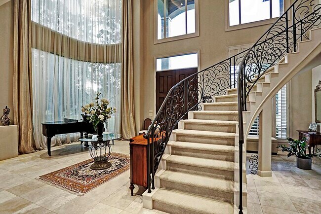 Building Photo - 11101 S Country Squire