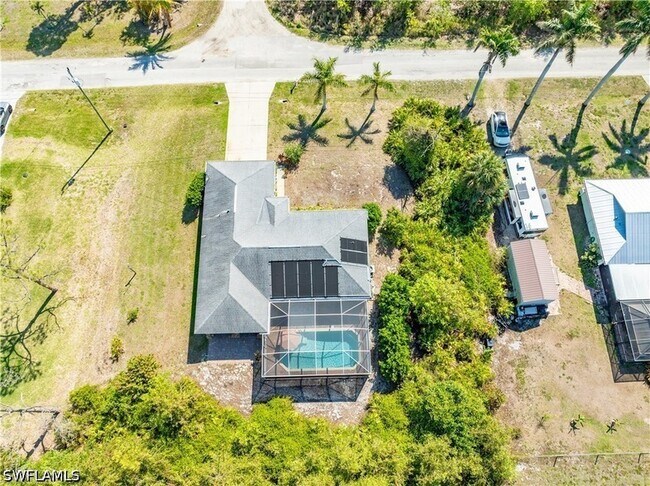 Building Photo - 11693 Oakland Dr