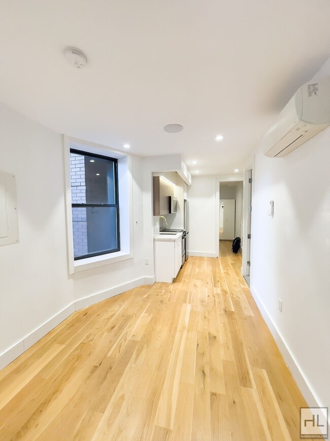 Building Photo - EAST 96 STREET / Spacious 3-Bed 1-Bath / N...