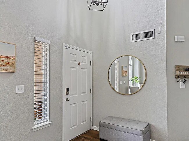 Building Photo - 6776 Copper Ridge Dr