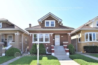 Building Photo - 5539 W Eddy St