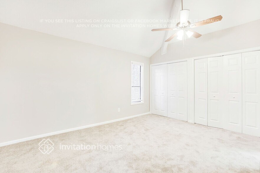 Building Photo - 2230 Rolland St