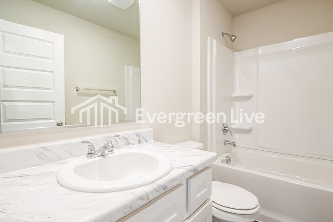 Building Photo - 8615 E 164th Ct S