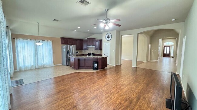 Building Photo - 3811 Windmill Creek Dr
