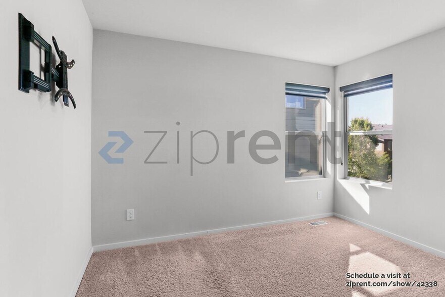 Building Photo - 32830 Madrona Ave SE