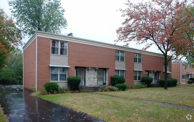 Building Photo - 3116-3122 Northwest Blvd