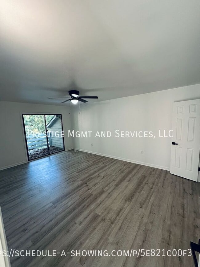 Building Photo - 2 Villa Dr