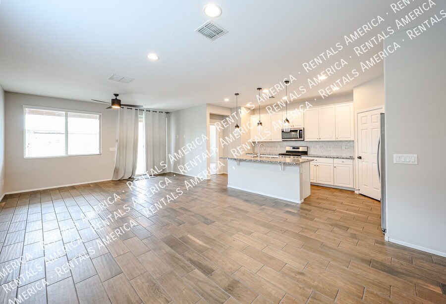 Building Photo - 5211 W Leodra Ln