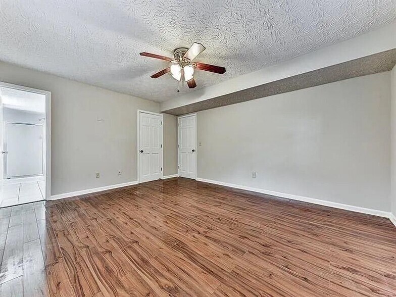 Building Photo - 1400 Boxwood Trce NW