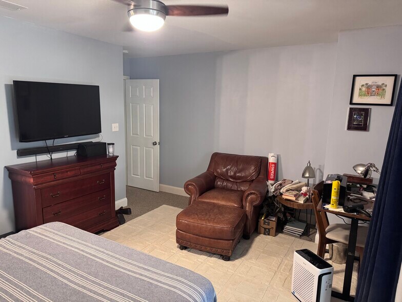 Building Photo - 1604 Arcadia Dr