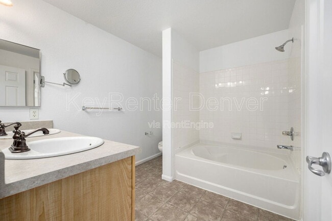 Building Photo - 9770 Mayfair St